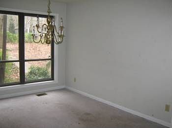 4th image of 1690 Branch Valley Dr