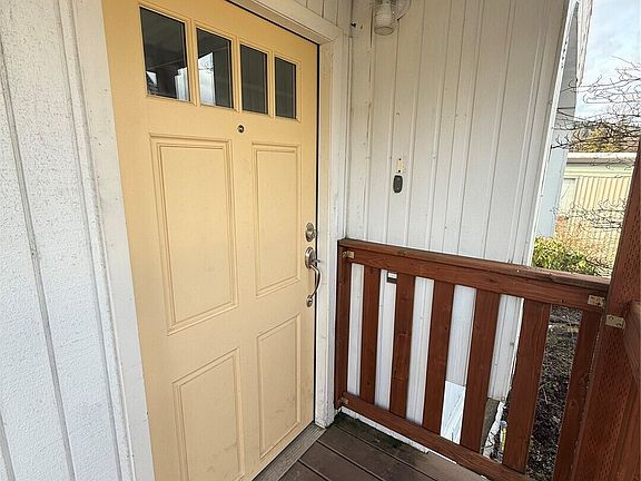 2nd image of 1200 Lincoln Street #292