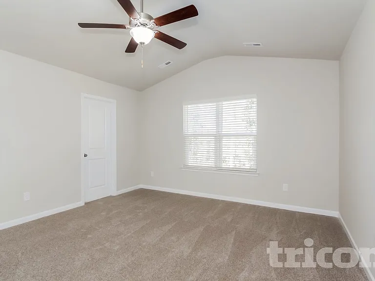 111 Spring Knoll Dr — Photo 8