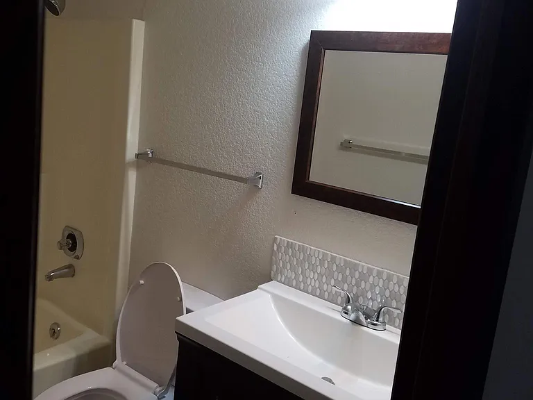 336 W Elizabeth St #4 — Photo 12