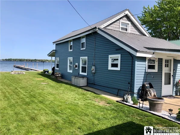 2452 Lakeside Dr, Ashville, NY 14710