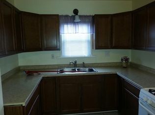 813 Blackburn St, Gurnee, IL 60031