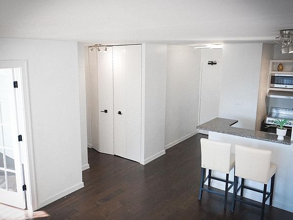 2nd image of 1460 Sandburg St #2807
