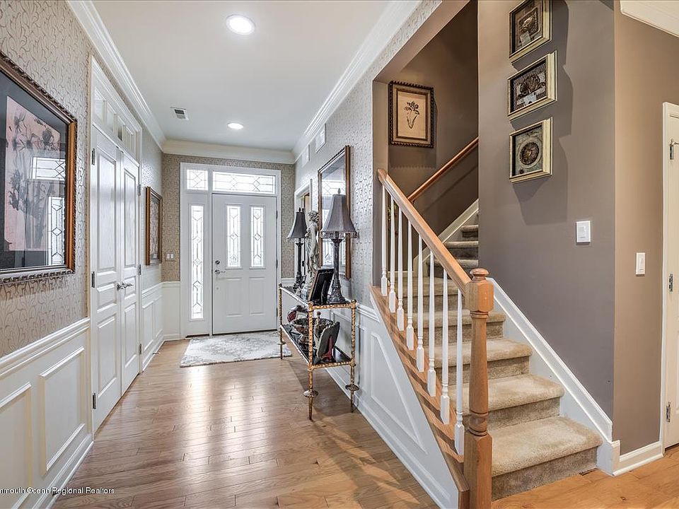 9 E Chatsworth Ln, Farmingdale, NJ 07727 Zillow