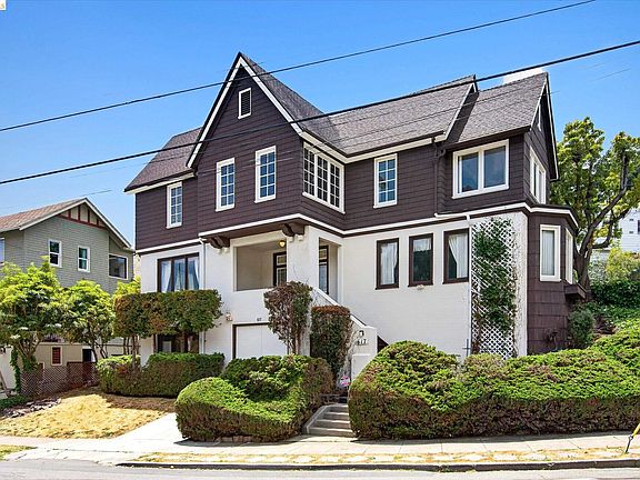 3rd image of 617 Boulevard Way