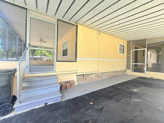 4th image of 2389 NW 47th Cir
