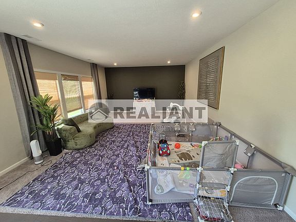 2nd image of 10513 Greenbrook Dr