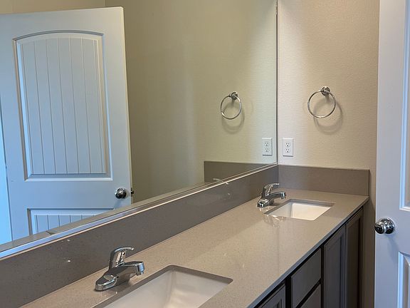 4th image of 1270 Pacific Ave #150A