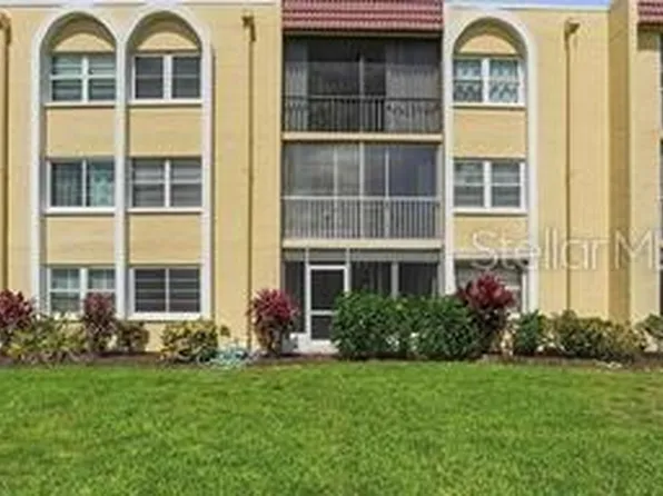1085 Forest Lakes Dr APT 102, Naples, FL 34105
