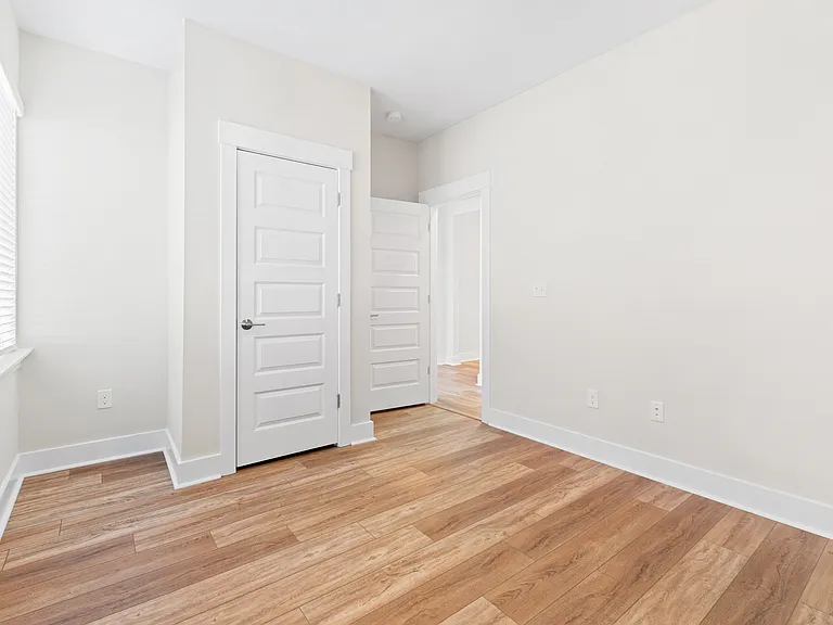 bedroom and full bathroom on main level of home