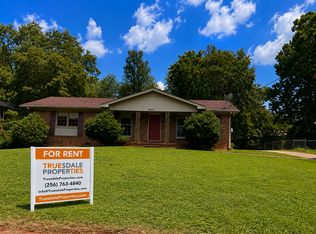 3214 Lewisburg Dr NW, Huntsville, AL 35810