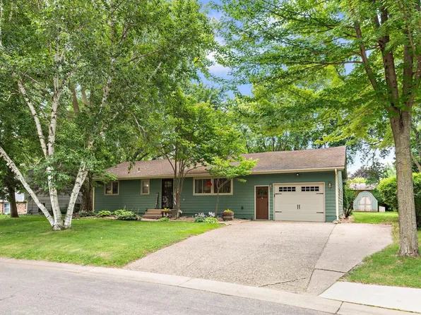 113 Oak Ave SW, Saint Michael, MN 55376