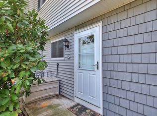 16 Seymour Rd UNIT 16C, East Granby, CT 06026