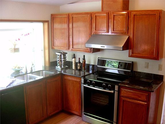 4th image of 12720 NE 97th Pl