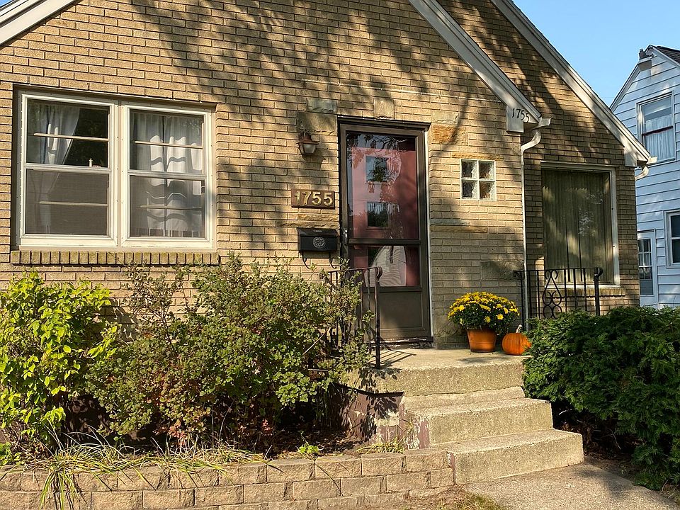 Front elevation - Welcome Home!