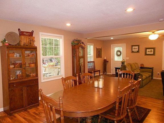 4th image of 1803 E Monona Dr