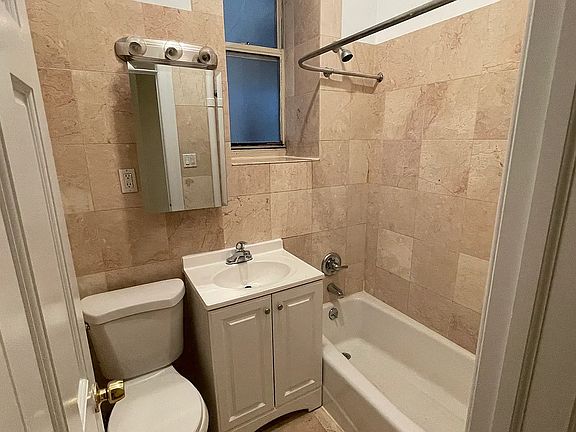 5th image of 155 Garfield Pl APT 1B