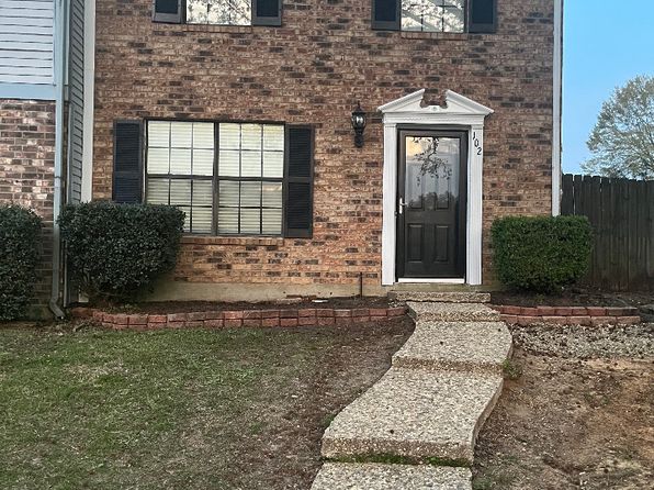 102 Wellington Pl