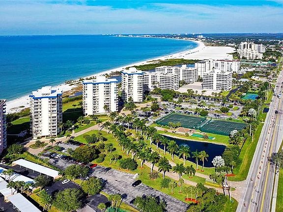 3rd image of 7360 Estero Blvd APT 906