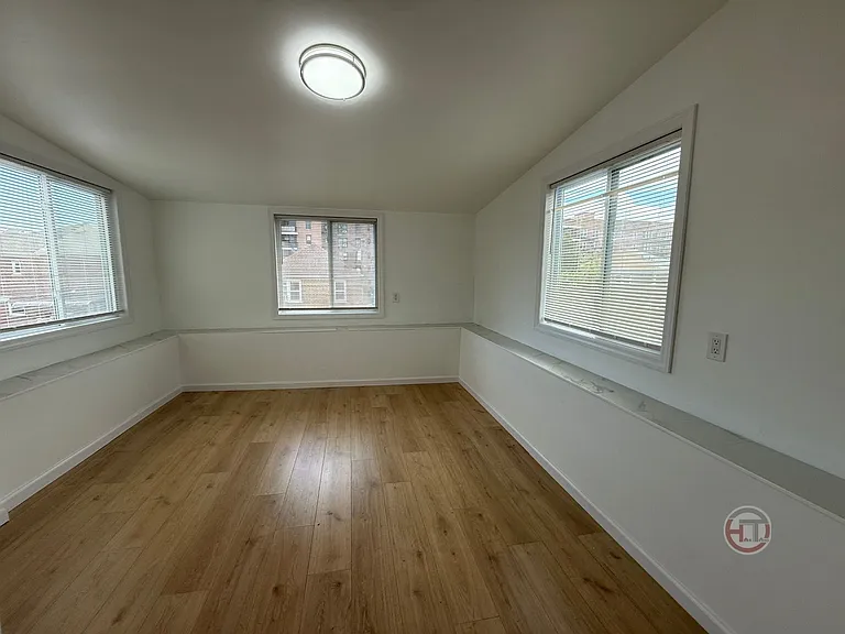 1537 McDonald St #3 — Photo 5