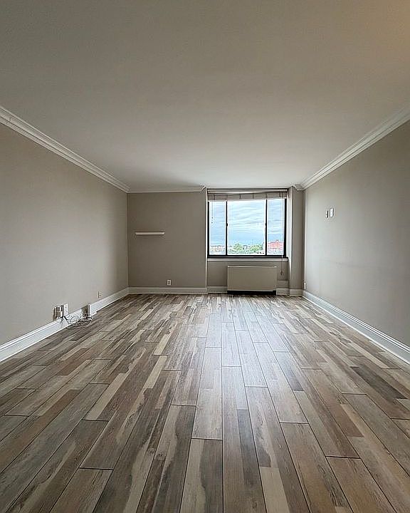 1st image of 700 E 8th St Unit 10N