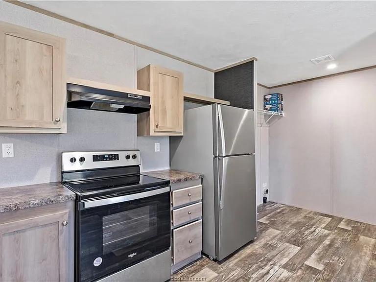 3933 N Graham Rd — Photo 12