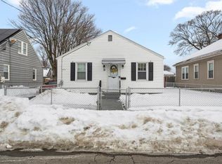 39 Clinton St, Pawtucket, RI 02861