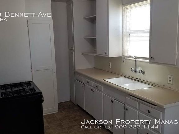 4th image of 8579 Bennett Ave