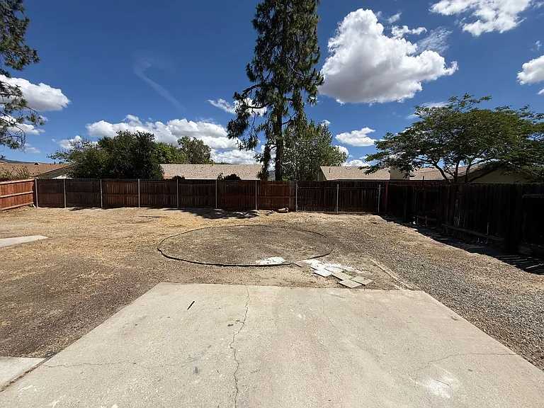 44466 Meadow Grove St — Photo 19