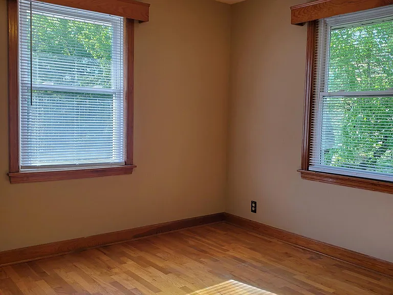 1654 Calloway Ave #4 — Photo 6