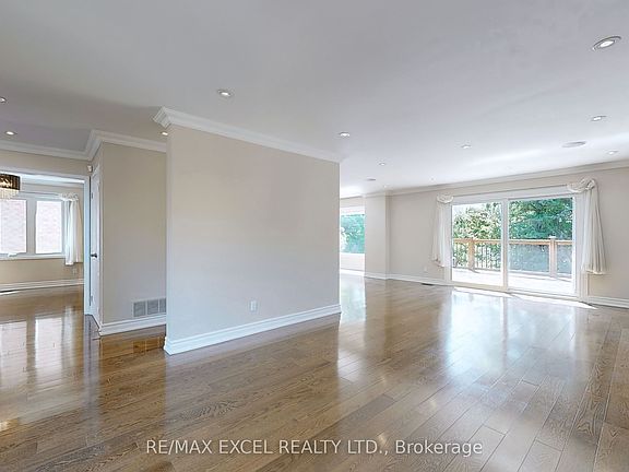 4th image of 10 Alexis Rd
