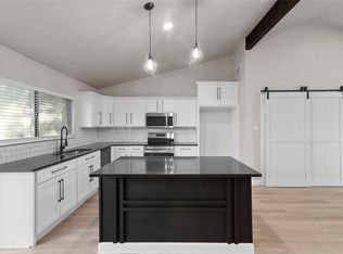7114 Greenspring Dr, Arlington, TX 76016