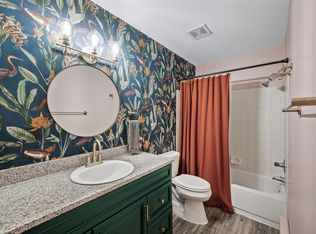 2250 Ridge Dr APT 31, Saint Louis Park, MN 55416