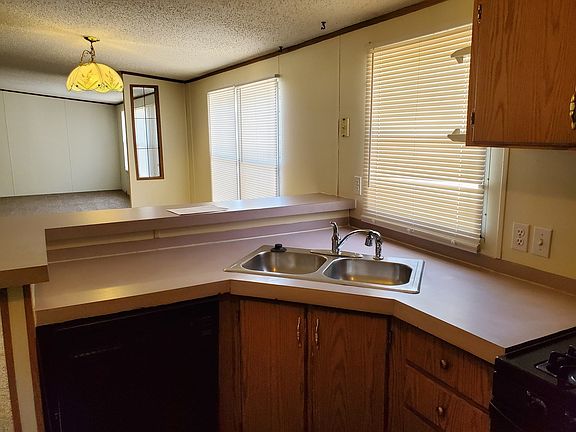 4th image of 7040 Shawnee Dr #90