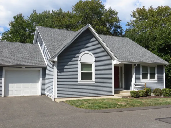27 Meadow Lake Drive #27, Shelton, CT 06484