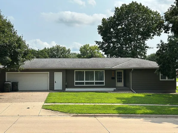 542 W Elk St, Geneseo, IL 61254