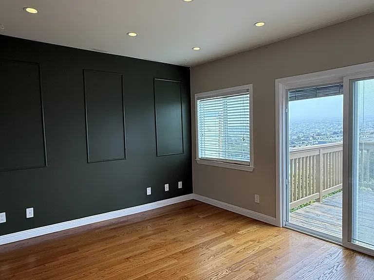 Mangels Ave — Photo 17