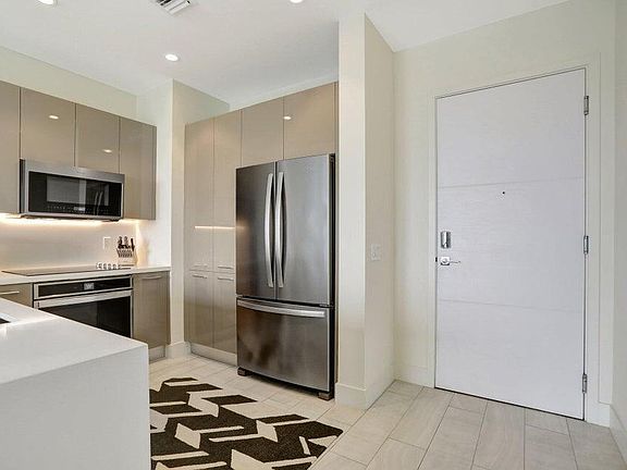 5th image of 2000 METROPICA Way #2607