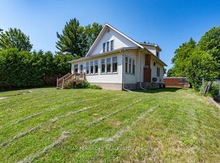 33 Doran St, Petawawa, ON K8H 1R1