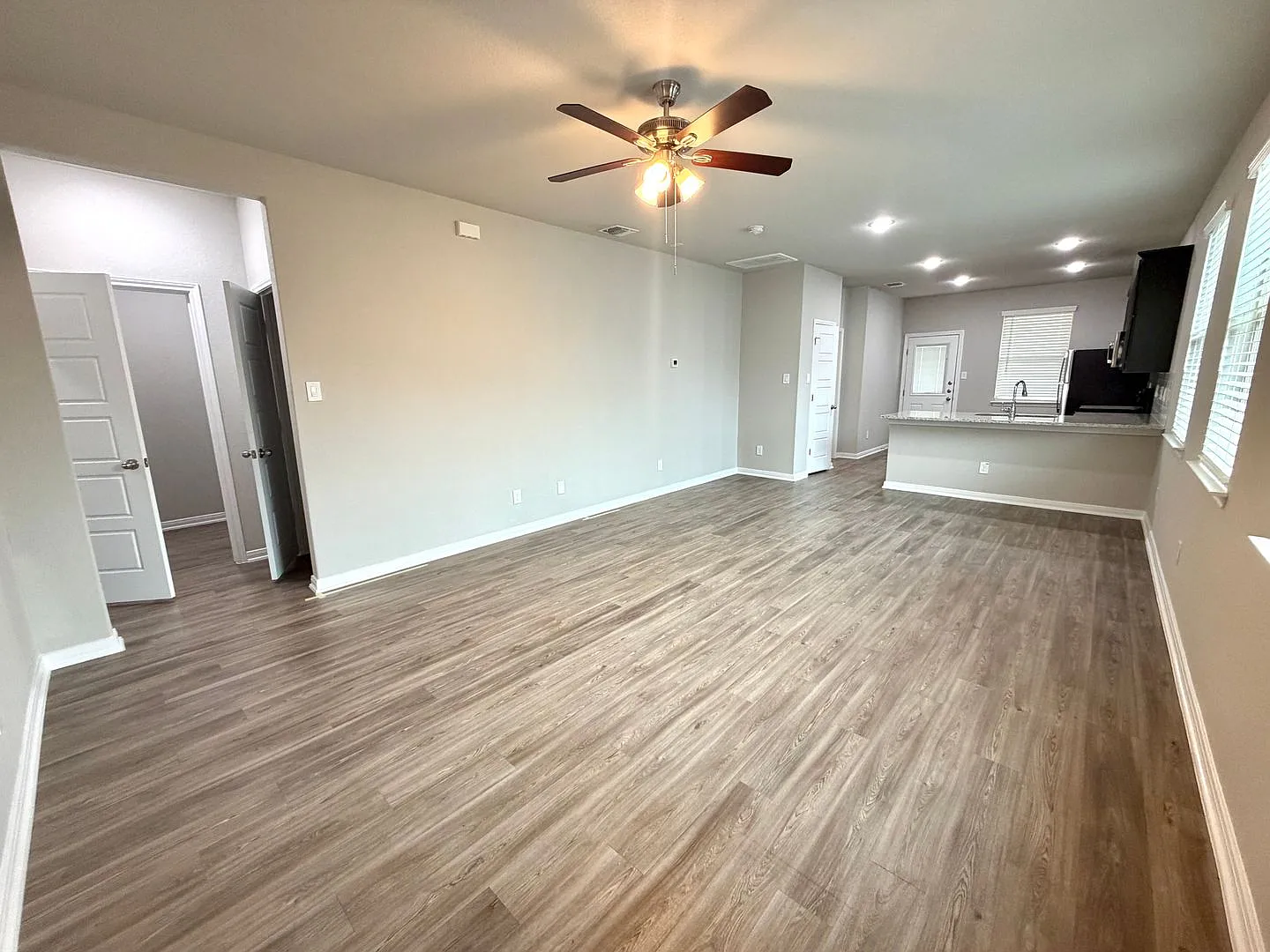 Beautiful 3/2.5 in Cibolo — Photo 4
