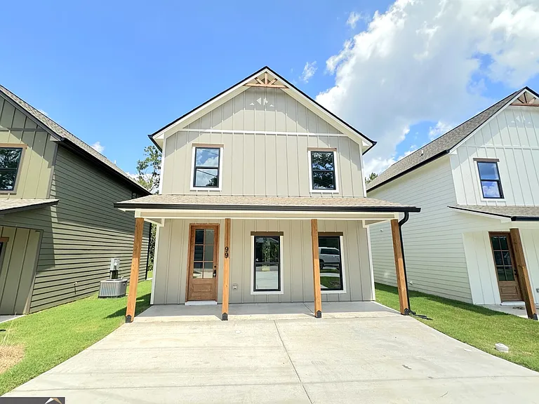 99 Carroll Cir — Photo 1