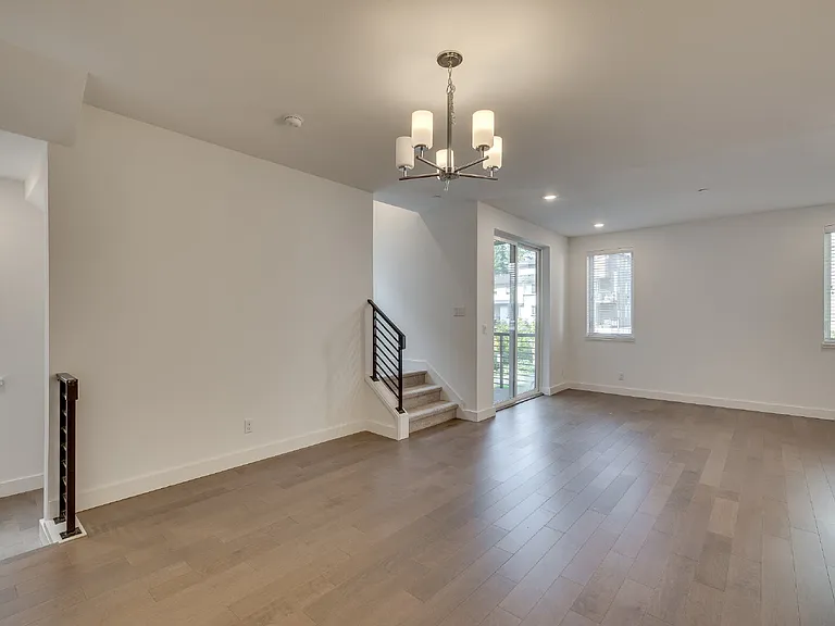 23115 NE 8th St — Photo 7