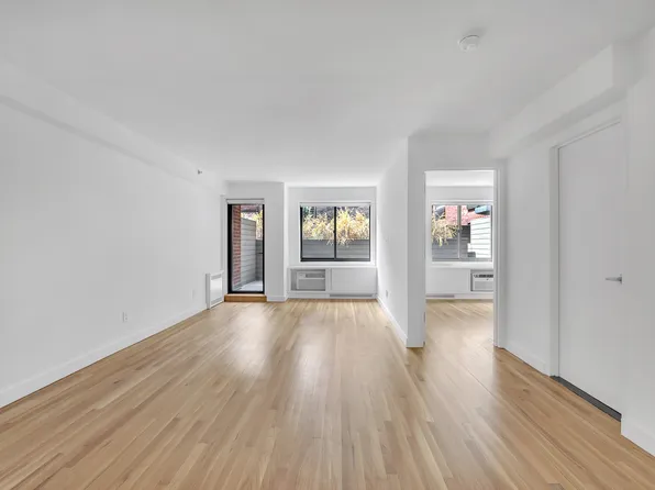 101 West 15th Street image 1 of 9