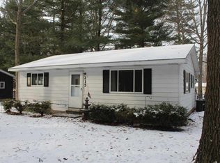 213 Maple Grove Ave, Prudenville, MI 48651