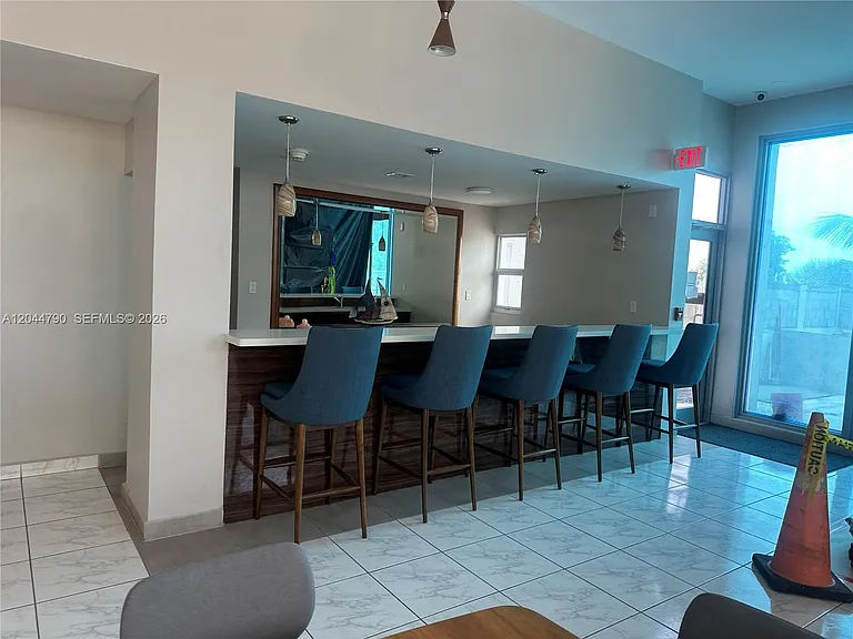 9225 Collins Ave #303 — Photo 4