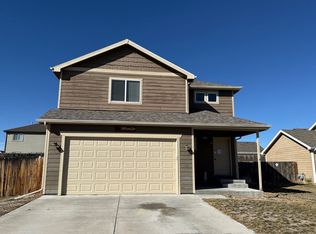 848 Discovery St, Mills, WY 82644