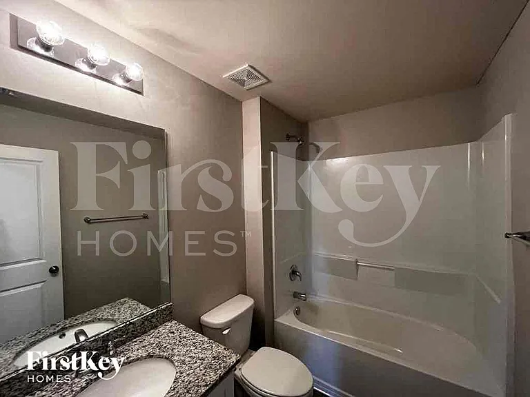 1005 NW 13th Ave — Photo 27