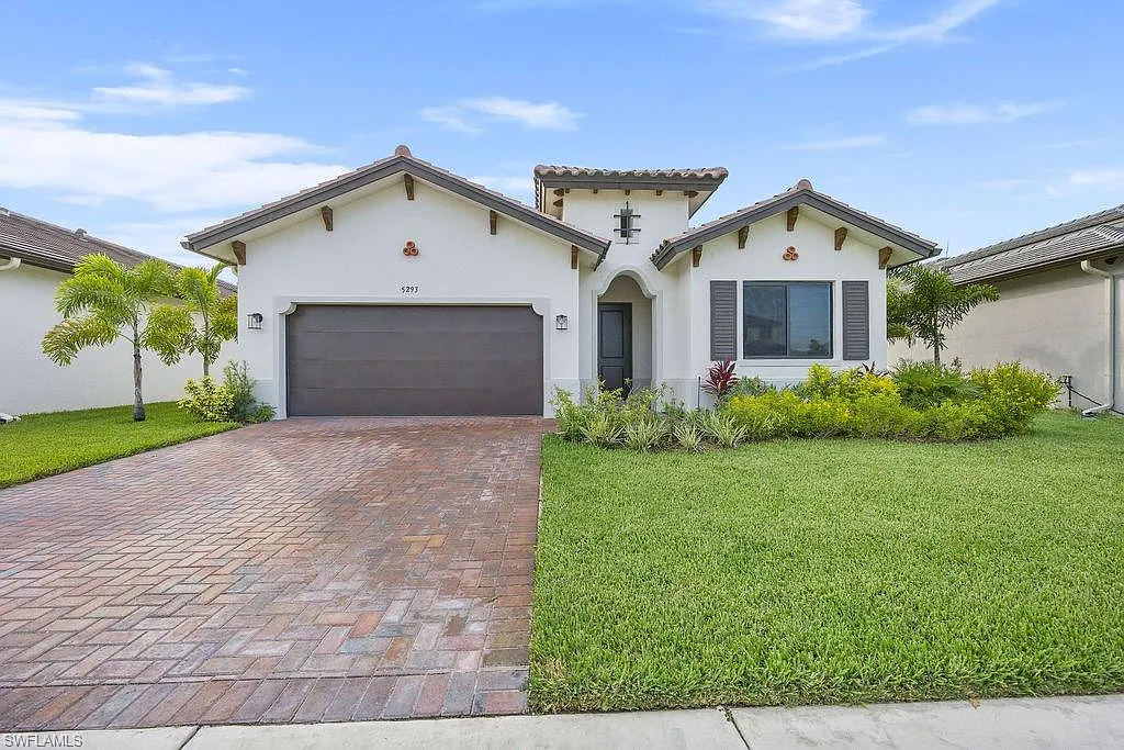3 bed, 2.5 bath, 2256 sqft, $2,750 — Photo 2