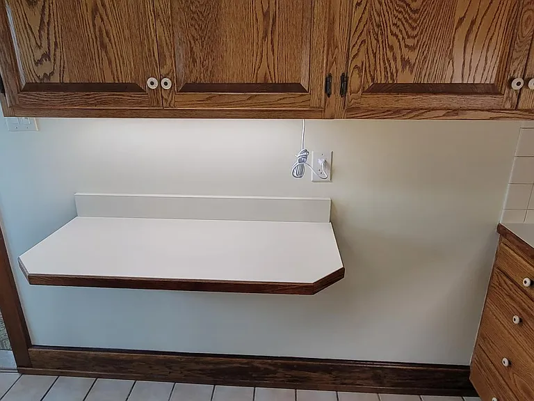 Can accommodate 2 stools