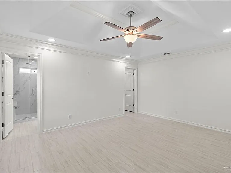 1904 Baylor Ave — Photo 13